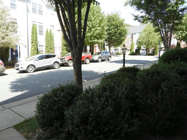 Building Photo - 926 Bing Ln