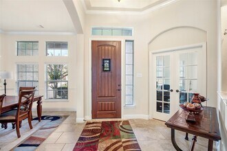 Building Photo - 6703 Honeycrest Lane