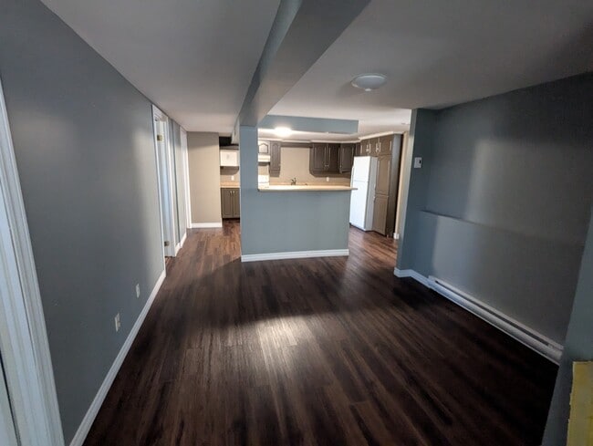 Building Photo - 849 Rue Principale