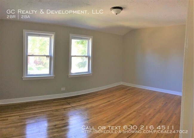 Building Photo - 9548 S Euclid Ave