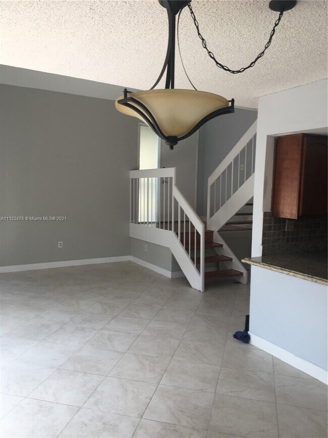 Foto del edificio - 9995 NW 9th St Cir