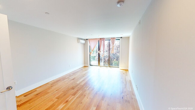 Foto del edificio - 1311 Pennsylvania Ave SE