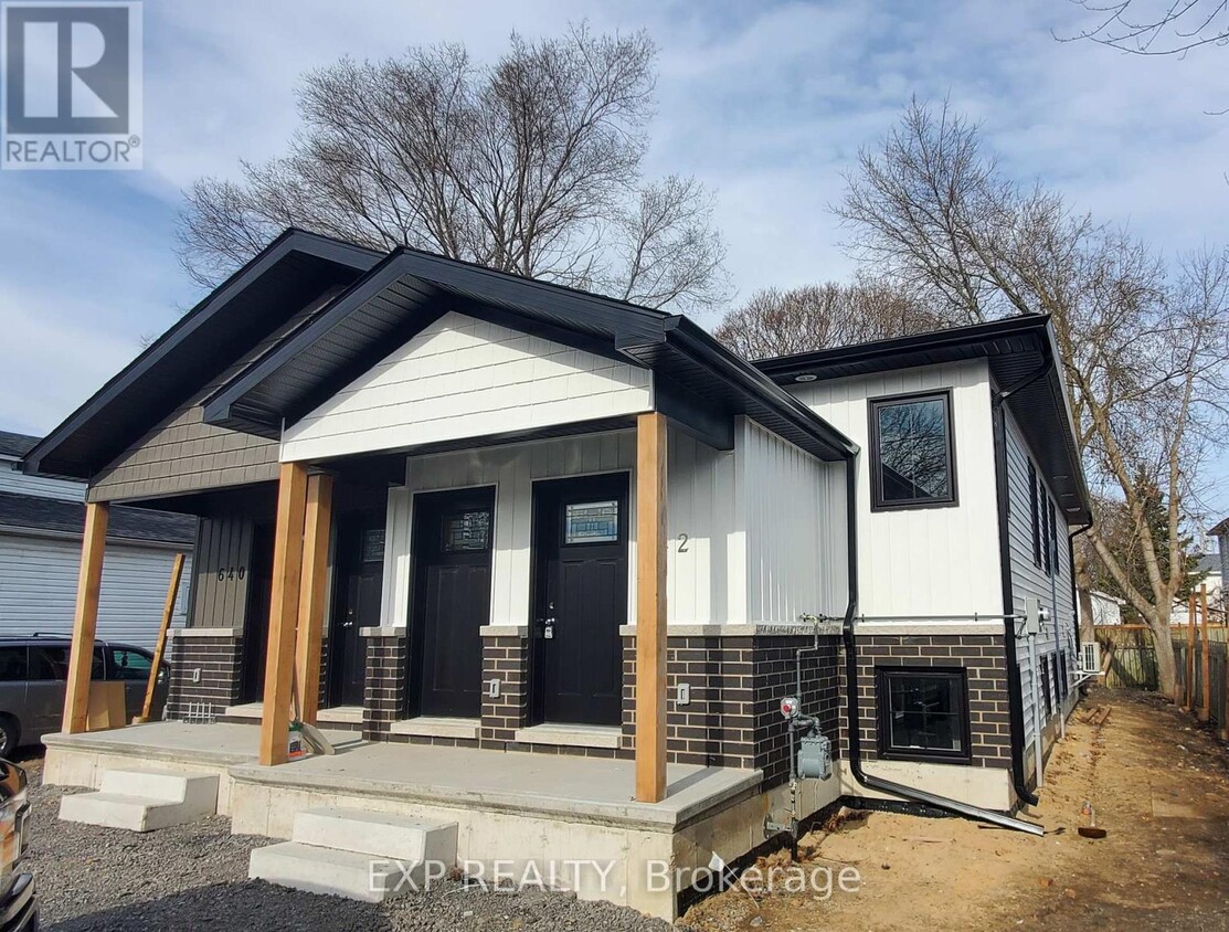 Primary Photo - 642 West St