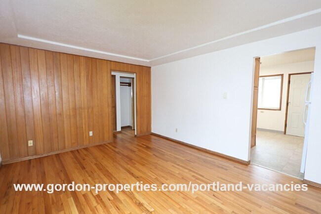 Foto del edificio - NE 65th Ave - North Tabor single level 1 bedroom apartment