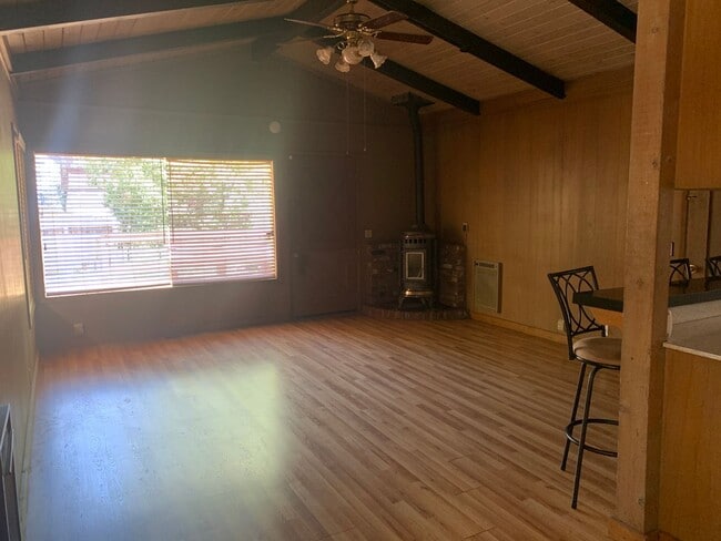 Foto del edificio - 4043 Greenwood Rd