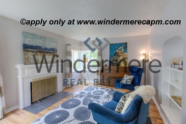 Foto del edificio - Charming Updated Home in Desirable Colonial Heights – Prime Location!