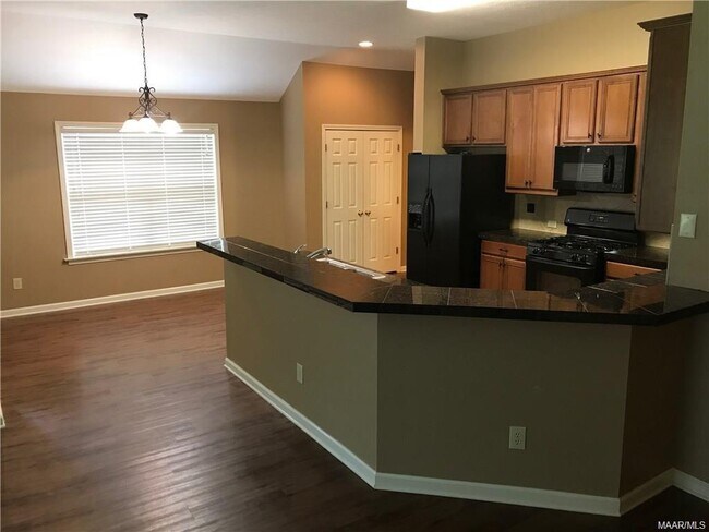Building Photo - 3912 Claiborne Cir