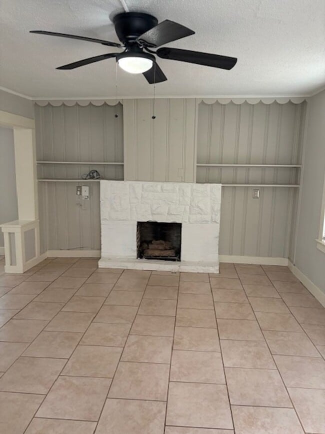 Foto del edificio - Beautifully updated 2 bedroom home