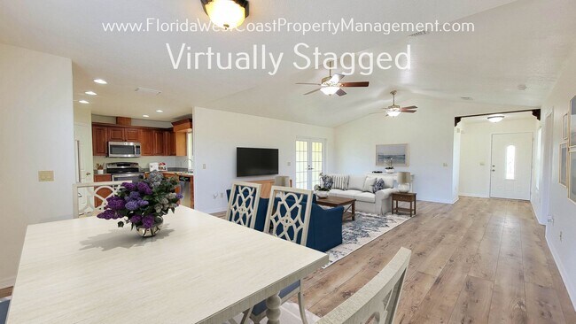 Building Photo - MYAKKA CITY COUNTRY COTTAGE! THIS UPDATED ...