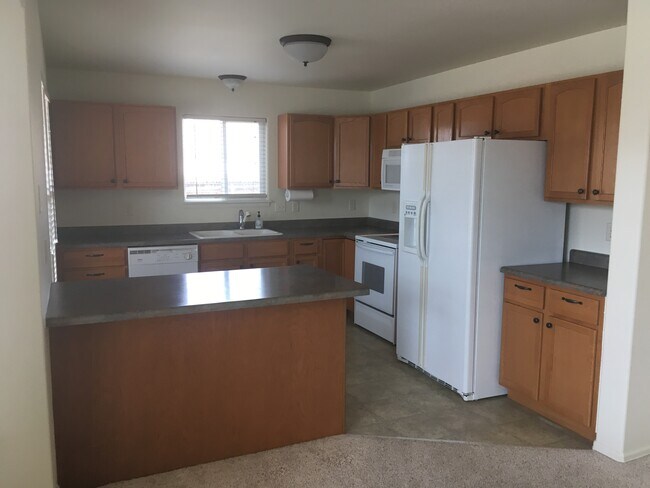 Foto del edificio - 642 1/2 Brooks Ct