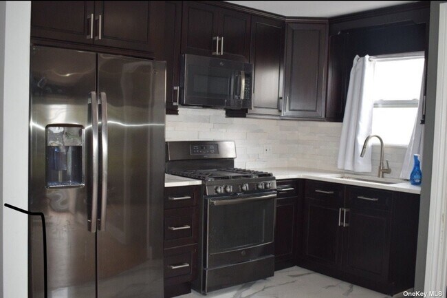 Foto del edificio - 102-22 1st St