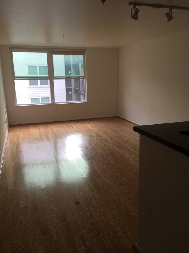 Building Photo - 8100 Oceanview Terrace, Unit 319