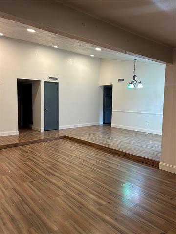 Foto del edificio - 2043 Chestnut Rd