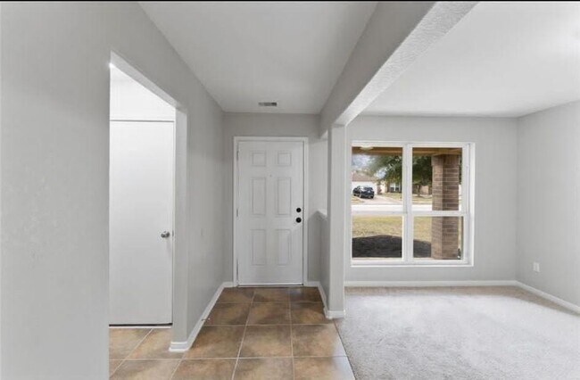 Building Photo - 7311 Foxwood Fair Ln