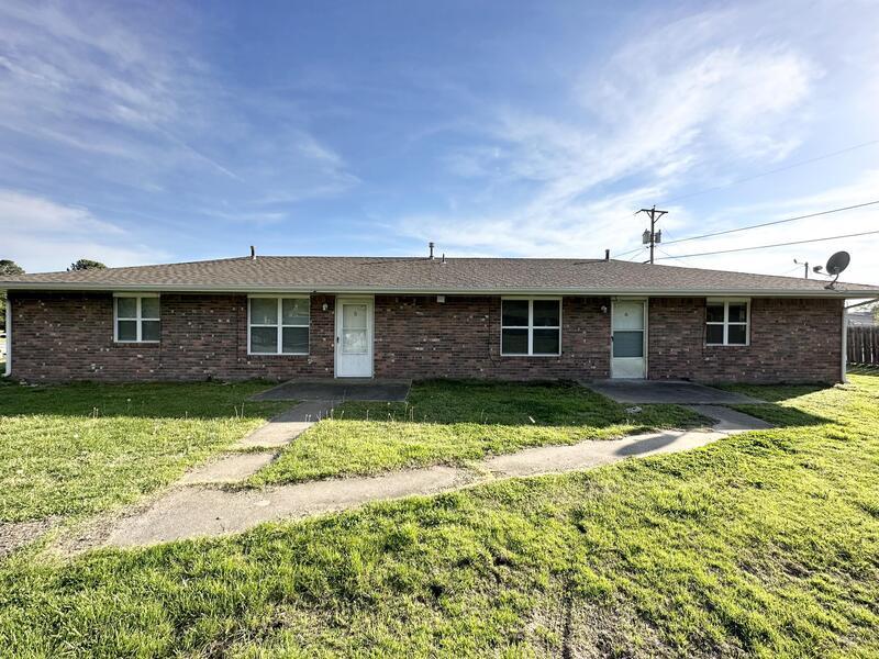 103 Pine Ave, Gentry, AR 72734 Condo for Rent in Gentry, AR