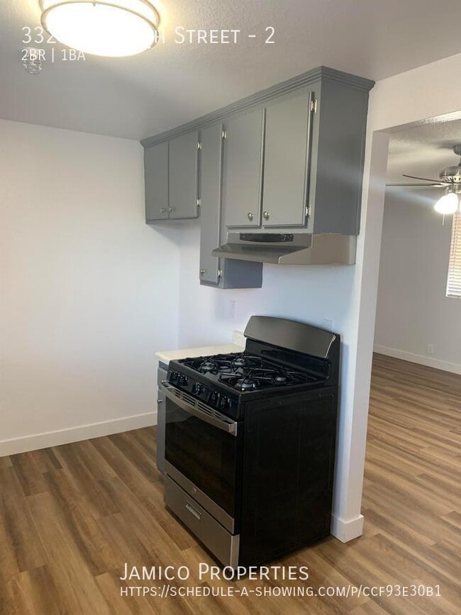 Foto del edificio - 3325 139th St