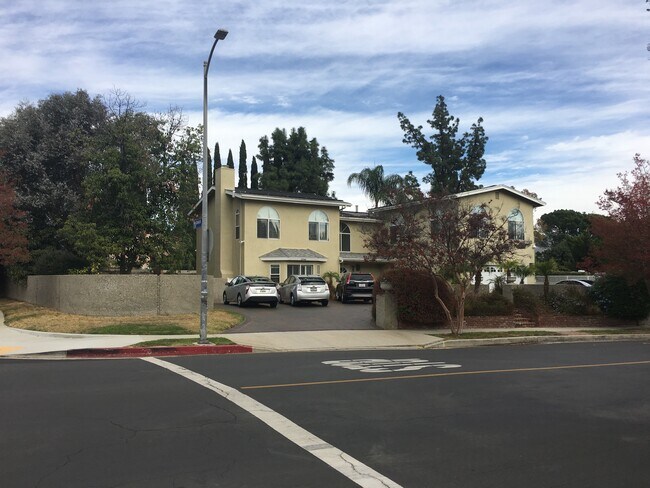 Building Photo - 12766 Jolette Ave