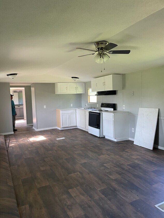 Foto principal - 3 BR 2 Bath 1,120 sq ft singlewide mobile ...