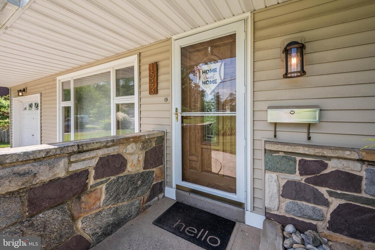 Foto principal - 1543 S Bowling Green Dr