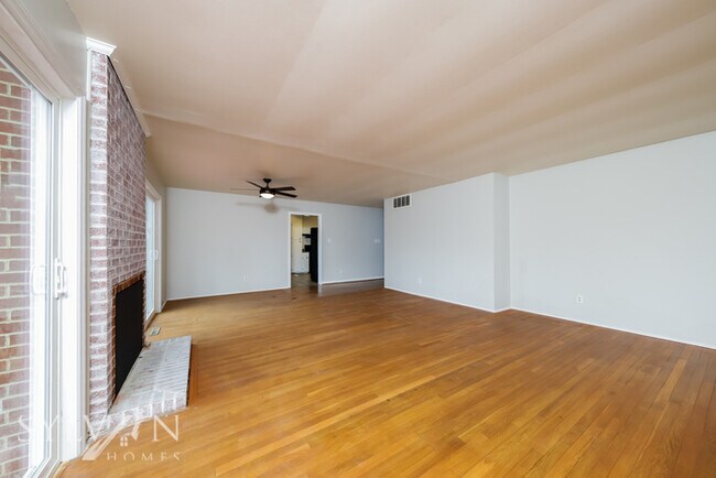 Building Photo - Everything You Need. All Right Here.
