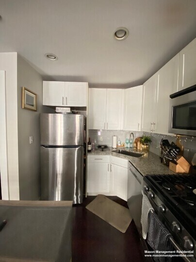 Foto del edificio - 609 E 2nd St