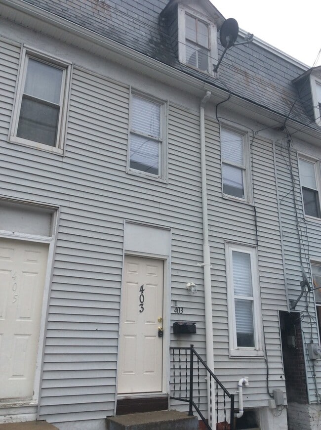 Building Photo - 3 Bedroom Home-York City SD