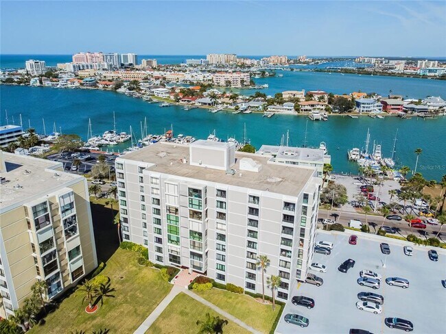 Building Photo - 851 Bayway Blvd