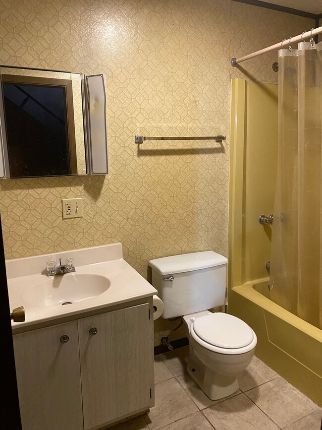 Downstair Bathroom - 1441 Northwest Dr