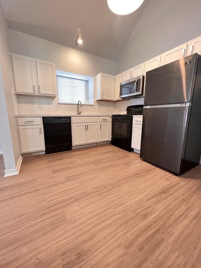 Photo - 808 Xavier Dr House