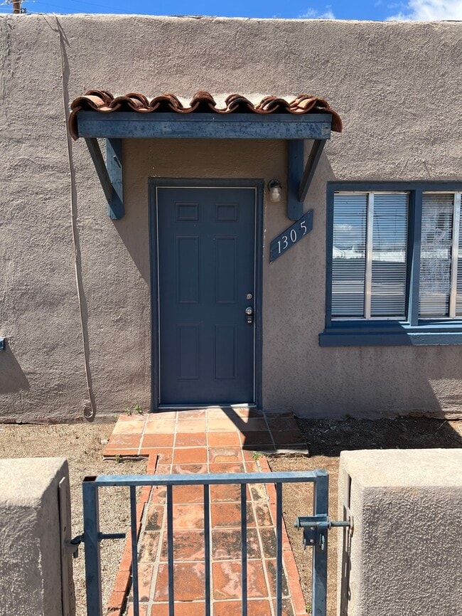 Photo - 1305 N Columbus Blvd Townhome
