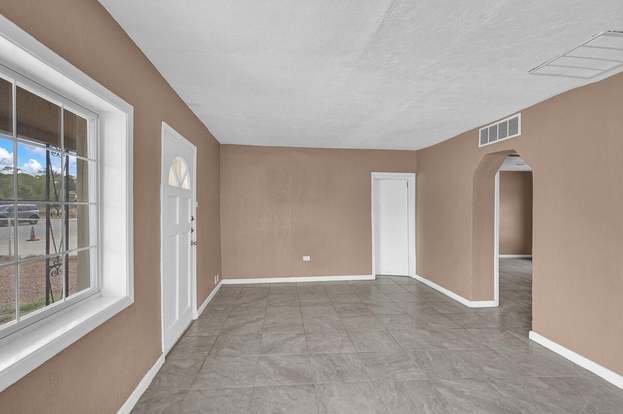 Foto del edificio - 8237 McElroy Ave