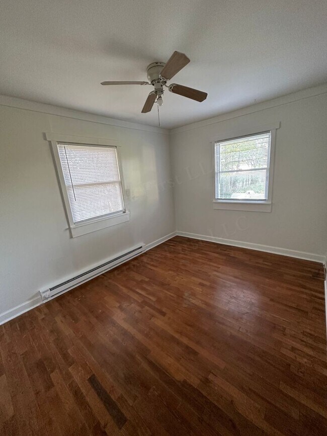 Foto del edificio - 2 bed, 1 Bath house in Bolivar, Mo! Call Q...