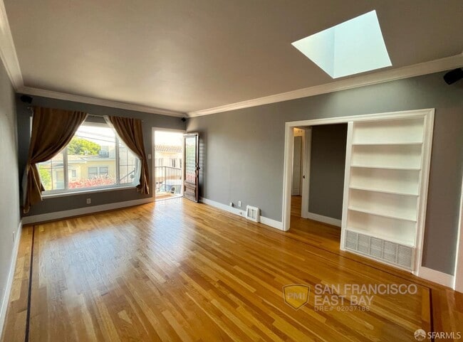 Building Photo - 527 Congo St