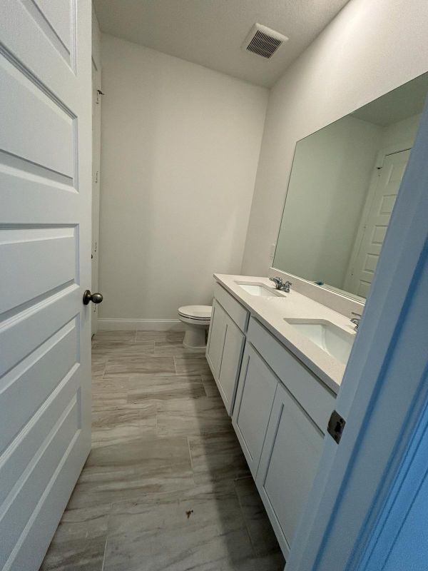 Foto del edificio - 8666 Dahlia Cir