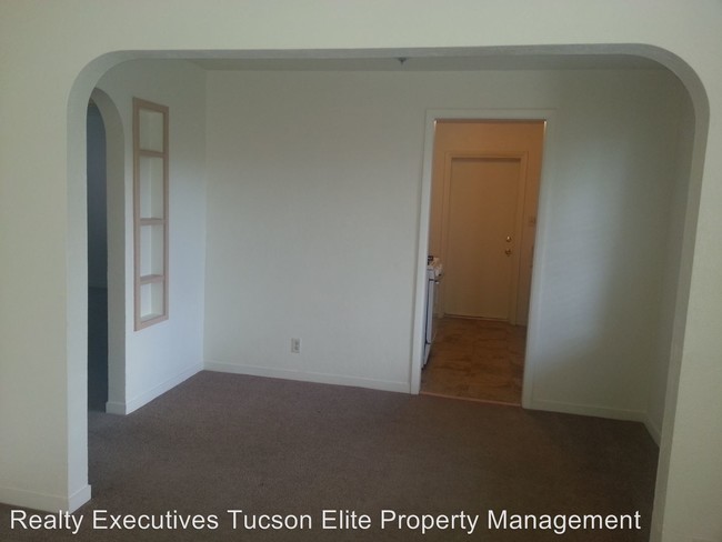 Building Photo - 2 br, 1 bath House - 4104 E. Pima St