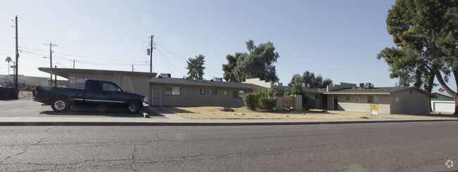 Building Photo - Goldcrest Apartments