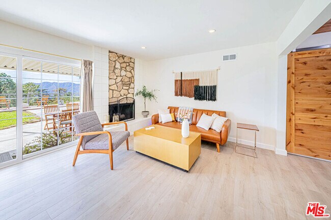 Foto del edificio - 2620 Sea Pine Ln