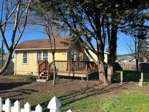 Building Photo - 109 SW Jefferson St