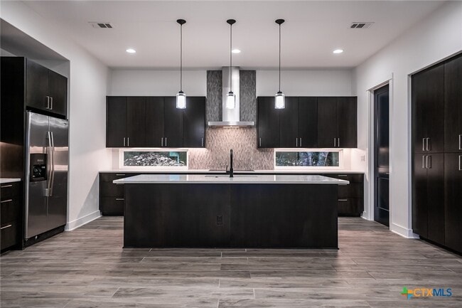 Foto del edificio - 2109 Bella Vista