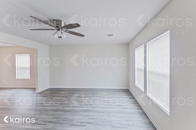Foto del edificio - 15601 Briar Forest Dr