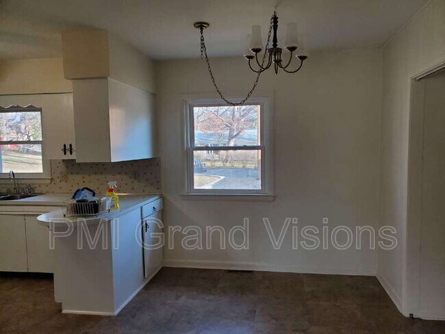 Foto del edificio - 3314 N Taylor Ave