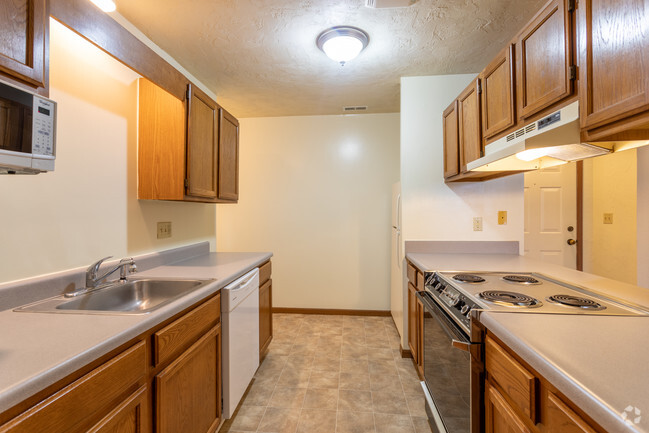 1BR, 1BA - 725 SF - Columbia Lakes Apartments