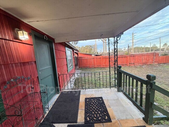 Foto del edificio - 10416 103rd St