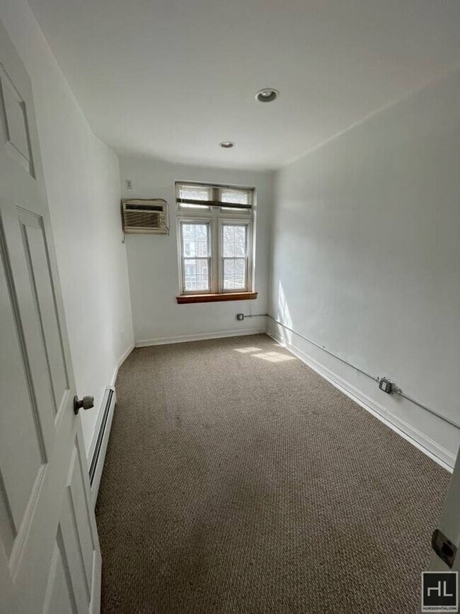 CLYDE STREET Room for Rent in Queens, NY