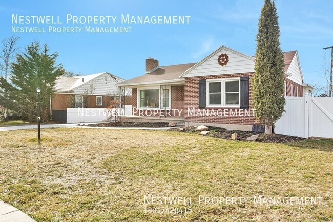 Building Photo - Beautiful 5-bed Rambler in Salt Lake City