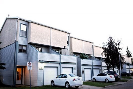 Primary Photo - Stirlingwood Townhomes