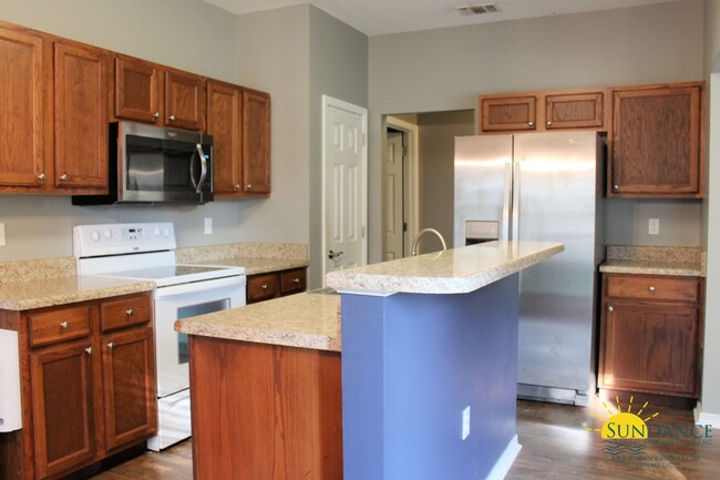 Building Photo - Gorgeous 3 Bedroom Home in Crestview!