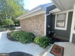 Building Photo - 24 Ginger Ct Building Photo - 24 Ginger Ct