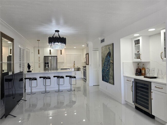 Foto del edificio - 6010 S Falls Cir Dr