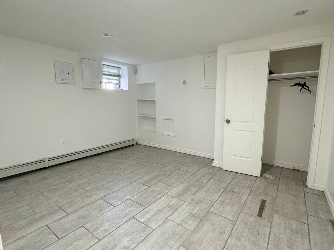 4159 Laconia Ave, The Bronx, NY 10466 Townhome Rentals in The Bronx